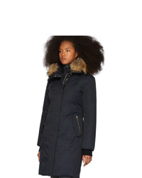 Женский темно-синий пуховик от Mackage