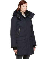 Женский темно-синий пуховик от Mackage