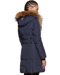 Женский темно-синий пуховик от Mackage