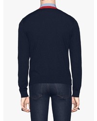 Мужской темно-синий свитер с v-образным вырезом с вышивкой от Gucci