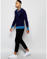 Мужской темно-синий свитер с v-образным вырезом