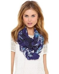 Женский темно-синий шарф с цветочным принтом от Twelfth St. By Cynthia Vincent