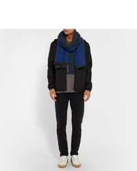 Мужской темно-синий шарф от McQ