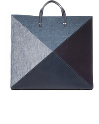 Темно-синяя большая сумка из плотной ткани от Clare Vivier