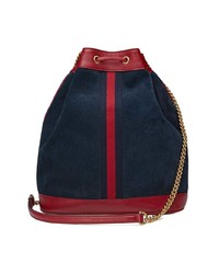 Темно-синяя замшевая сумка-мешок от Gucci