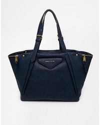 Темно-синяя кожаная большая сумка от Fiorelli