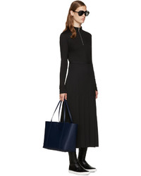 Темно-синяя кожаная большая сумка от Kara