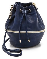 Темно-синяя кожаная сумка-мешок от Deux Lux
