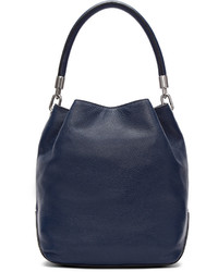Темно-синяя кожаная сумка-мешок от Marc by Marc Jacobs