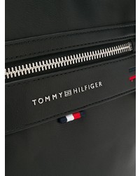 Темно-синяя кожаная сумка почтальона от Tommy Hilfiger