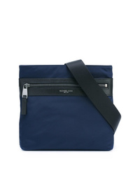 Темно-синяя кожаная сумка почтальона от Michael Kors