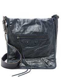 Женская темно-синяя кожаная сумка от Balenciaga