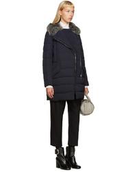 Женская темно-синяя парка от Moncler