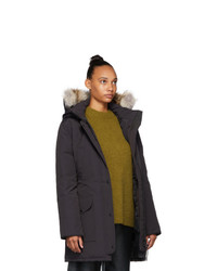 Женская темно-синяя парка от Canada Goose