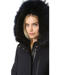 Женская темно-синяя парка от Mackage