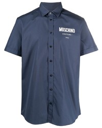 Мужская темно-синяя рубашка с коротким рукавом с принтом от Moschino