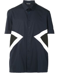 Темно-синяя рубашка с коротким рукавом с узором зигзаг