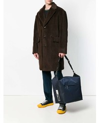 Темно-синяя сумка почтальона от Prada