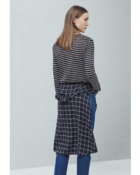 Женская темно-синяя футболка с длинным рукавом от Mango