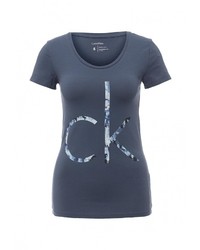 Женская темно-синяя футболка от Calvin Klein Jeans