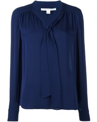 Темно-синяя шелковая блузка от Diane von Furstenberg