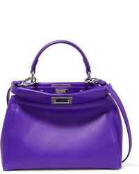 Фиолетовая кожаная сумка через плечо от Fendi