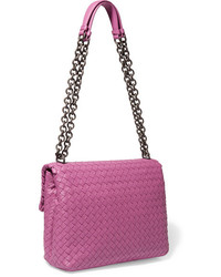 Женская фиолетовая кожаная сумка от Bottega Veneta