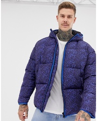 Фиолетовая куртка-пуховик с леопардовым принтом