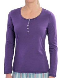 Фиолетовая футболка на пуговицах
