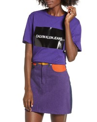 Фиолетовая футболка с круглым вырезом с принтом