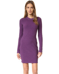 Фиолетовое вязаное платье