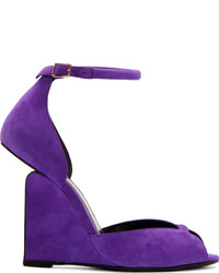 Фиолетовые замшевые туфли на танкетке от Pierre Hardy