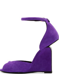 Фиолетовые замшевые туфли на танкетке от Pierre Hardy