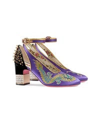 Фиолетовые сатиновые туфли с украшением от Gucci