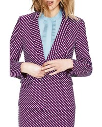Фиолетовый пиджак с геометрическим рисунком
