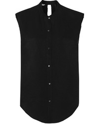 Черная блузка с вырезом