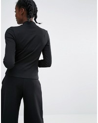 Черная блузка от Monki