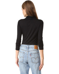 Черная блузка от Haute Hippie