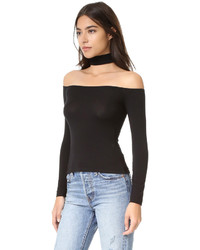 Черная блузка от Clayton