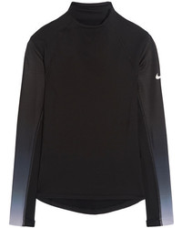 Черная блузка от Nike
