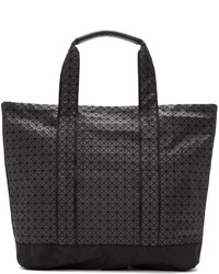 Черная большая сумка из плотной ткани с геометрическим рисунком