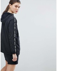 Женская черная ветровка от Tommy Jeans