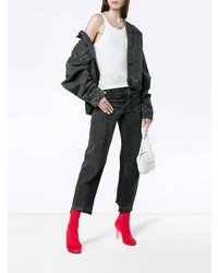 Женская черная джинсовая куртка от Yeezy