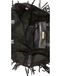 Черная кожаная большая сумка c бахромой от Cleobella