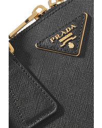 Черная кожаная большая сумка с рельефным рисунком от Prada