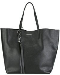 Черная кожаная большая сумка от Alexander McQueen