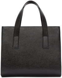 Черная кожаная большая сумка от Versus