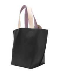 Черная кожаная большая сумка от Roksanda