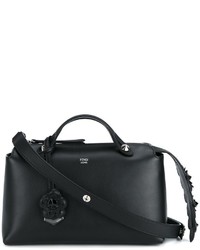 Черная кожаная большая сумка от Fendi