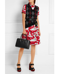 Черная кожаная большая сумка от Prada